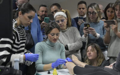 Éxito en el curso sobre infiltraciones con ácido hialurónico dirigido por la doctora Alonso Barbero